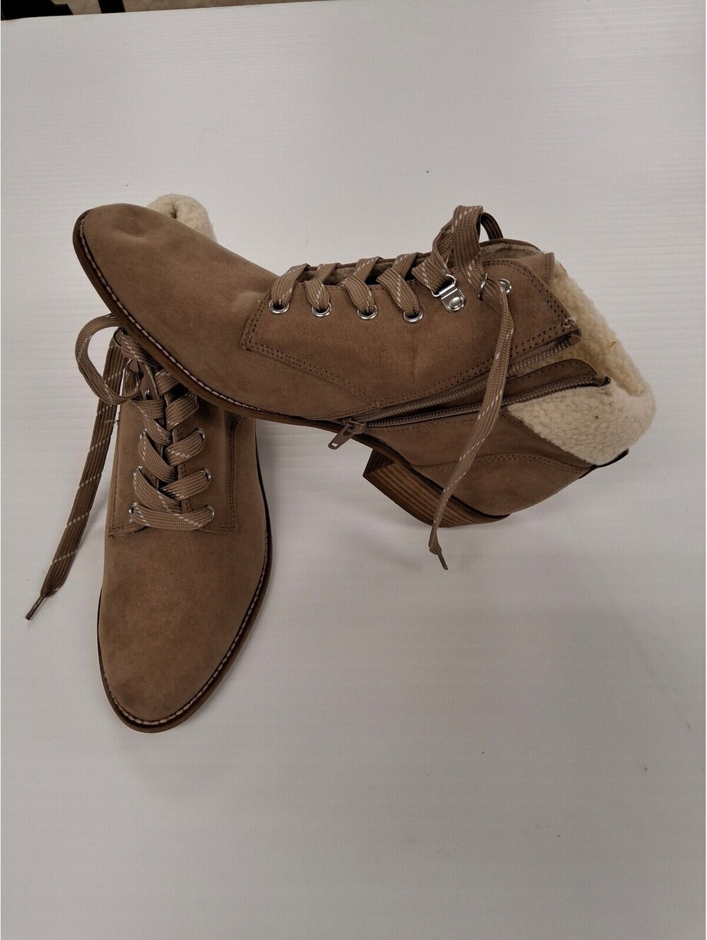 Dolce Vita Women's Lace-Up Ankle Boots with Shearling Lining size 8